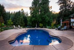 Like this pool? Give us a call and make reference to gallery ID - 50